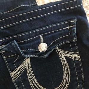 True Religion Blue Jeans w/ Silver Stitch SIZE 32